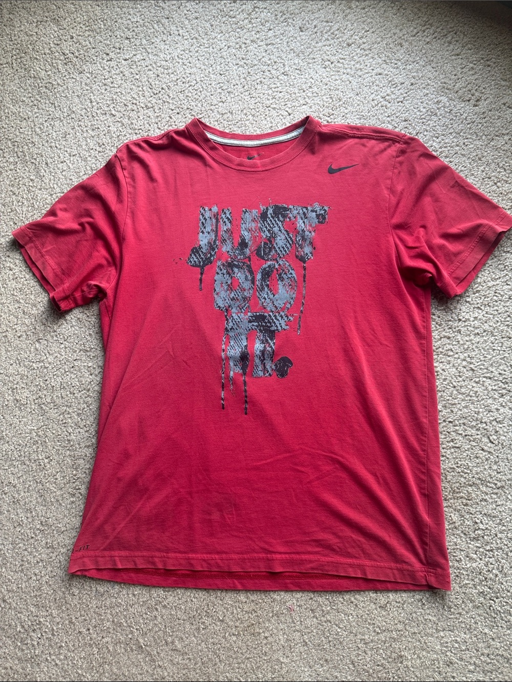 Nike Men's Red Graphic 'Just Do It' Short Sleeve Tee Size Large